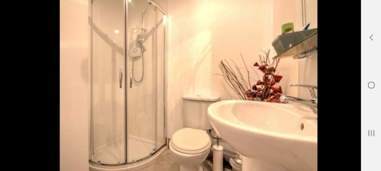 Villa Stunning 5-Bed House In Inverness Extérieur photo